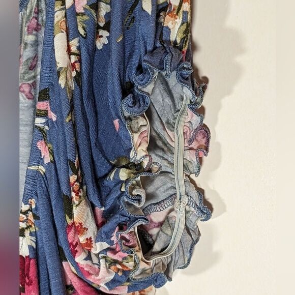 Pie In The Sky Blue Floral Crop Top Ties In The Front Short Sleeve Women's Sz 2X - Picture 4 of 6